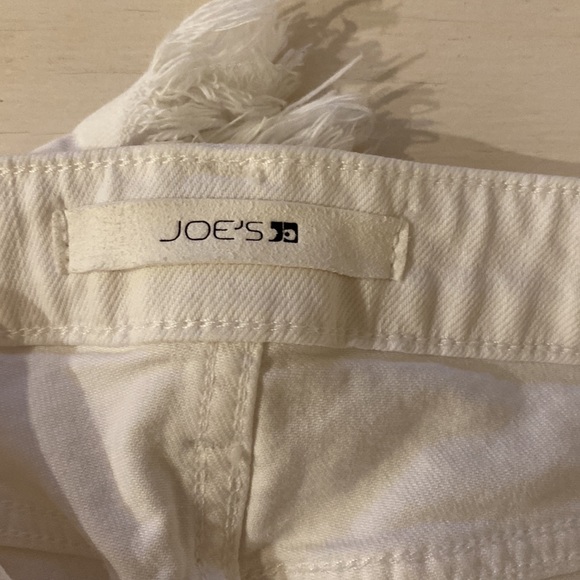 Joe’s Jeans High Rise Frayed Straight Crop - Picture 5 of 6